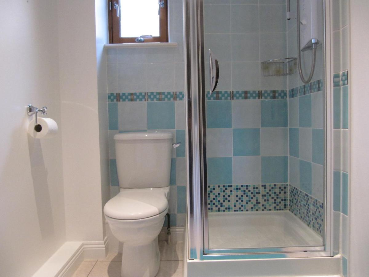 Cozy Off Road 2 Bedroom Cottage Apartment With Free Wi-Fi And Private Parking Glasgow Exterior photo