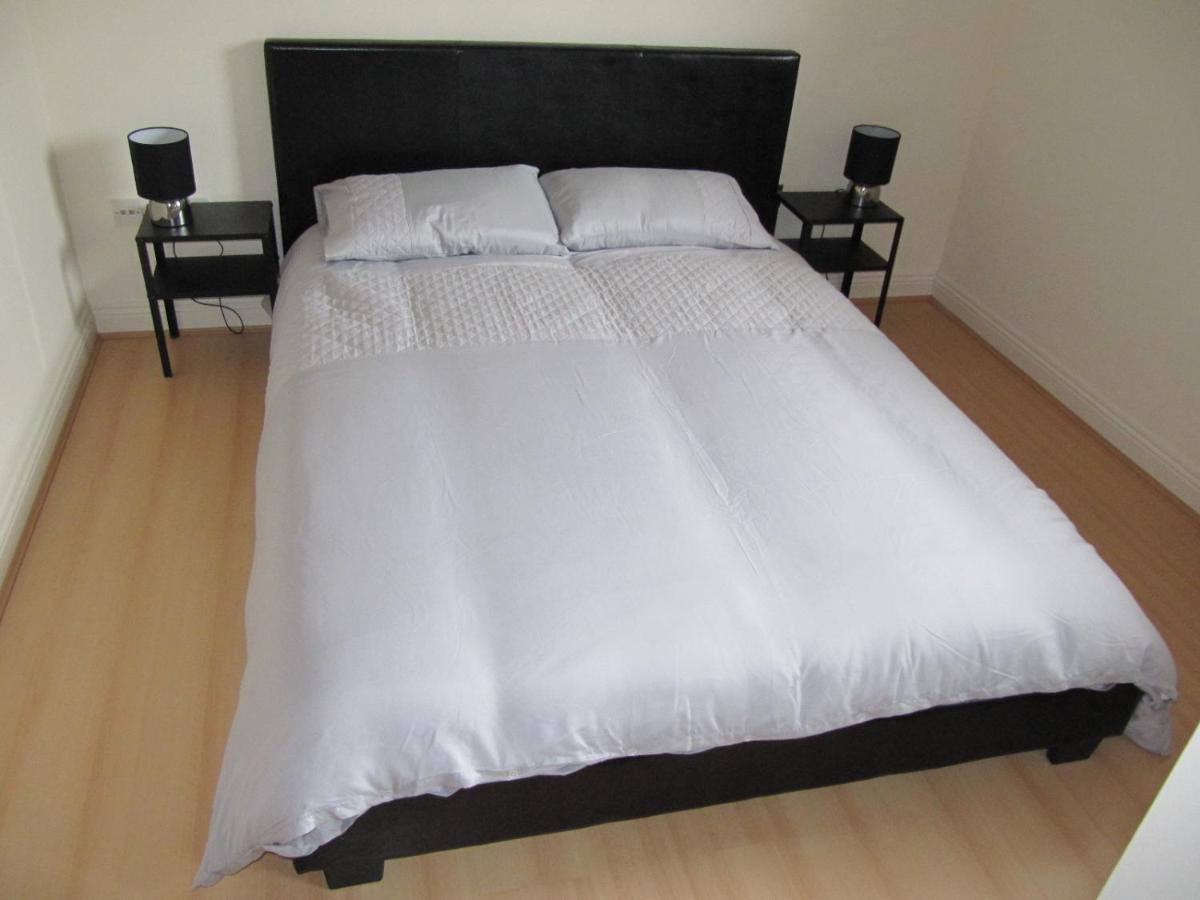 Cozy Off Road 2 Bedroom Cottage Apartment With Free Wi-Fi And Private Parking Glasgow Exterior photo