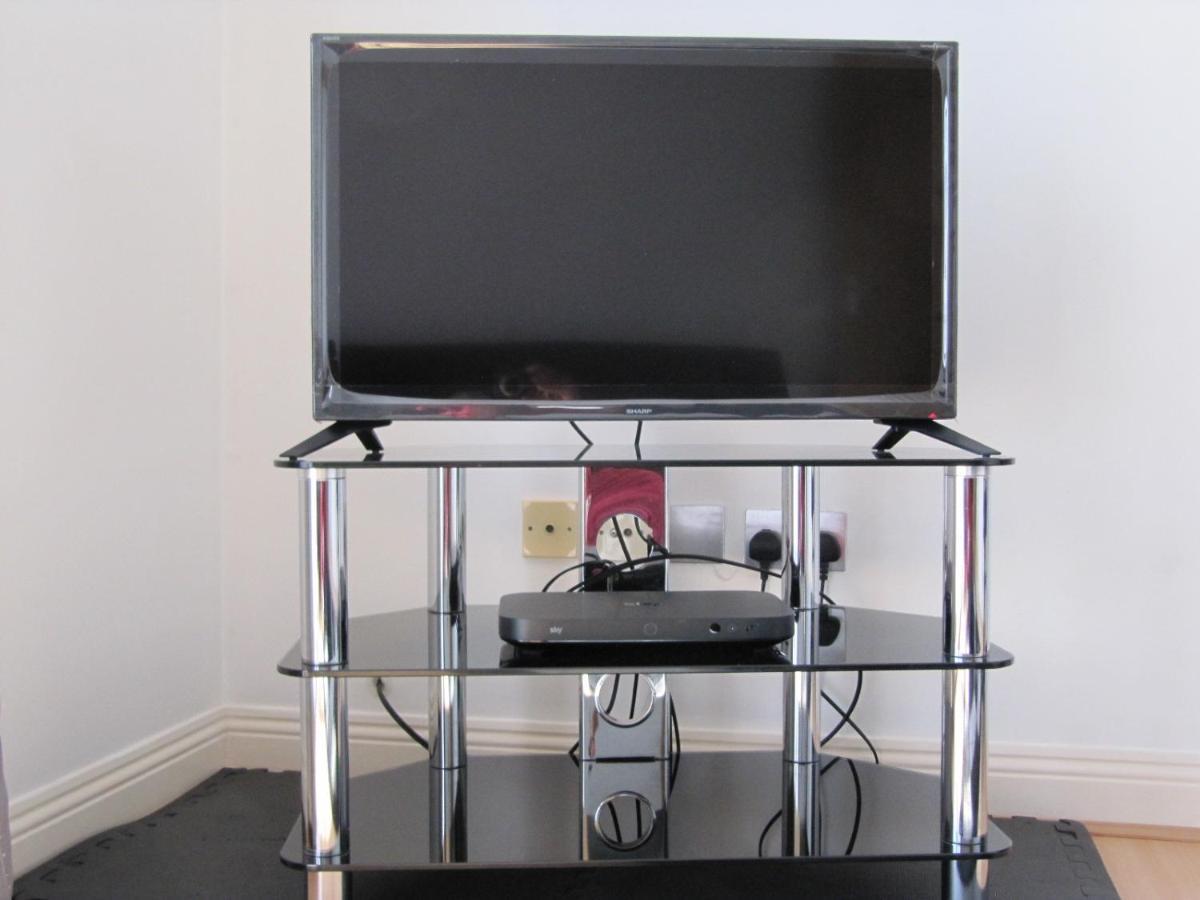 Cozy Off Road 2 Bedroom Cottage Apartment With Free Wi-Fi And Private Parking Glasgow Exterior photo
