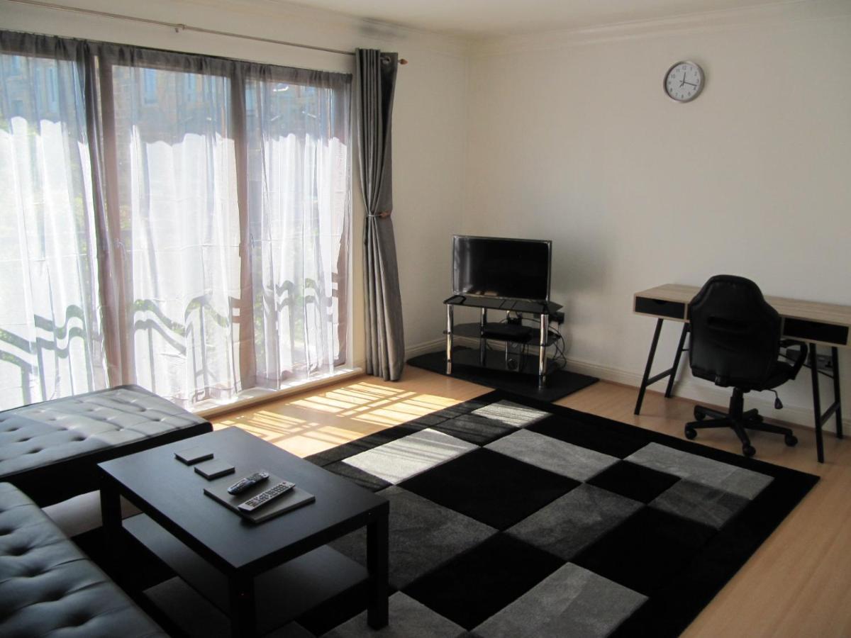 Cozy Off Road 2 Bedroom Cottage Apartment With Free Wi-Fi And Private Parking Glasgow Exterior photo
