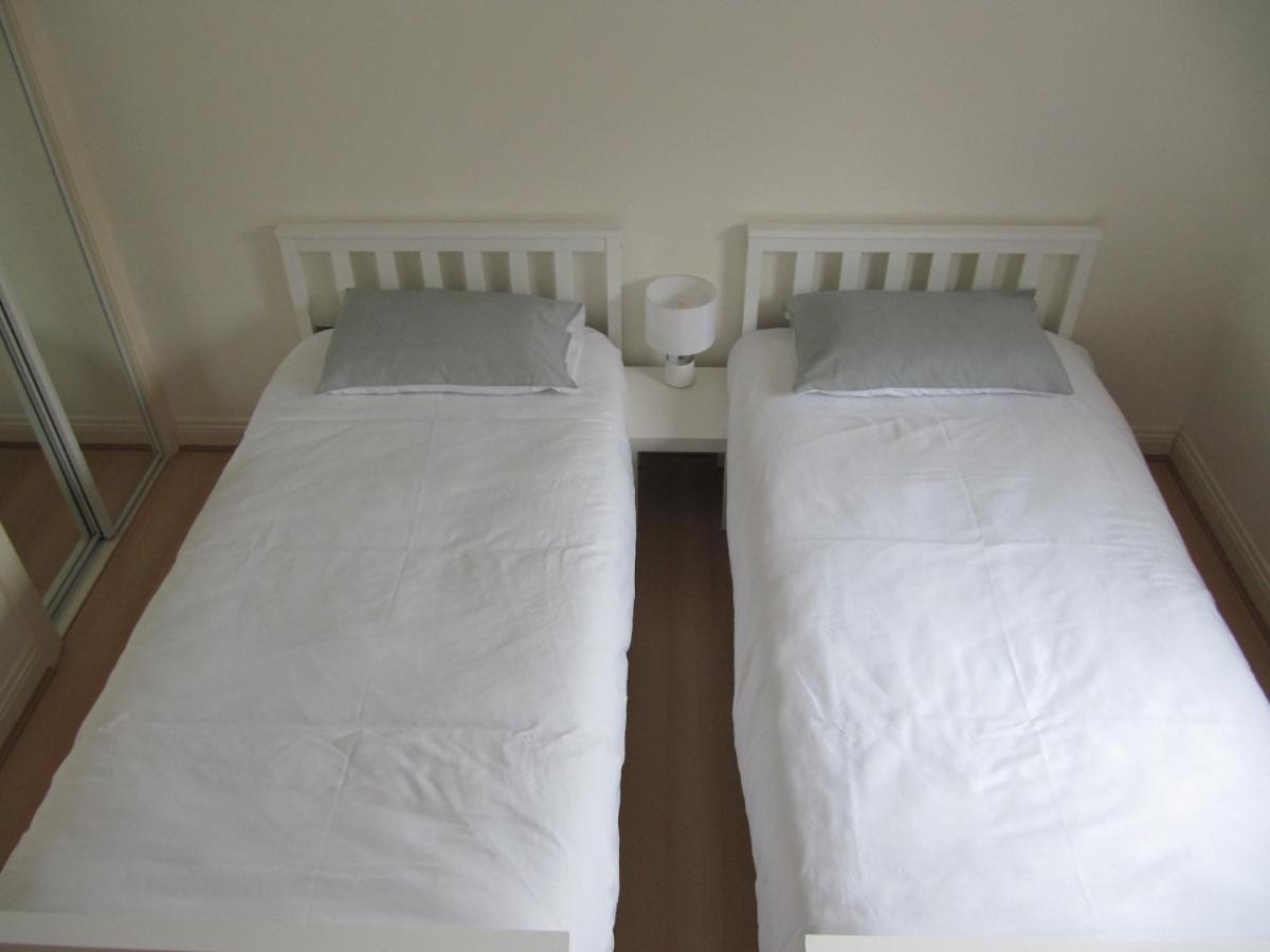 Cozy Off Road 2 Bedroom Cottage Apartment With Free Wi-Fi And Private Parking Glasgow Exterior photo