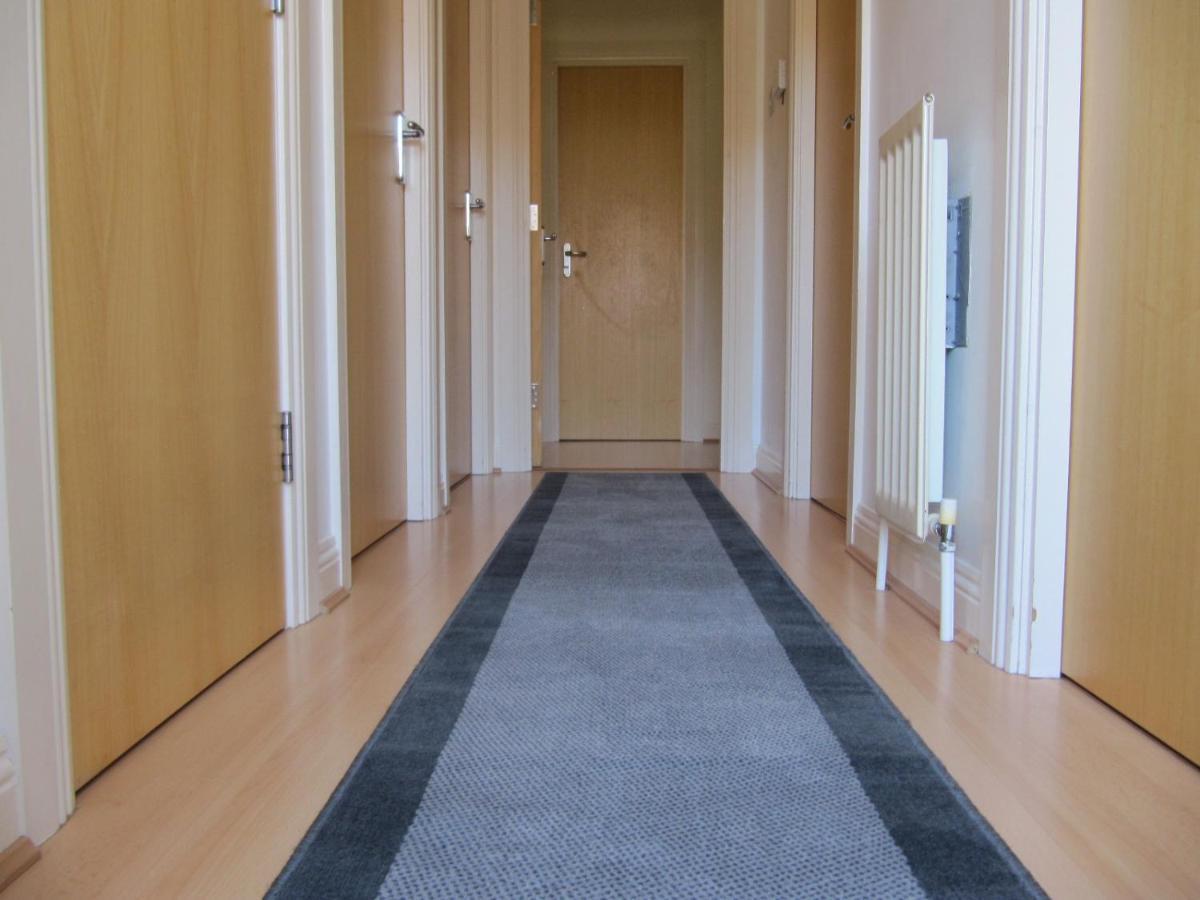 Cozy Off Road 2 Bedroom Cottage Apartment With Free Wi-Fi And Private Parking Glasgow Exterior photo